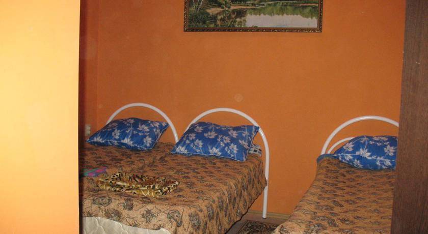 Двухместный номер с удобствами на этаже